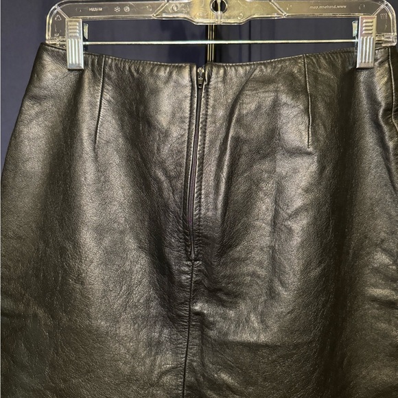 Black leather skirt - Picture 7 of 10